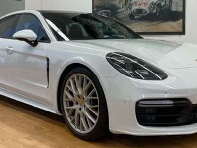 Porsche Panamera 4