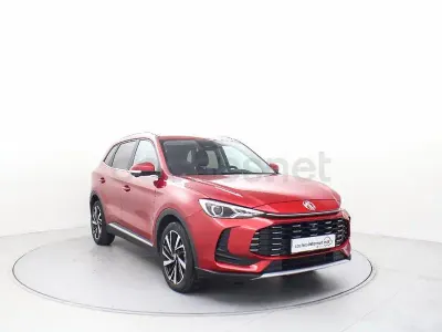 Usado MG ZS Luxury 197 CV (144 kW) 2025 Rojo SUV
