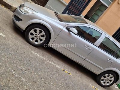 Gris / plata Usado 2008 Opel Astra Cosmo Berlina | 3600 € (Precio justo)