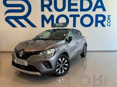 Usado Renault Captur Techno 140 CV (102 kW) 2023 Gris / plata SUV
