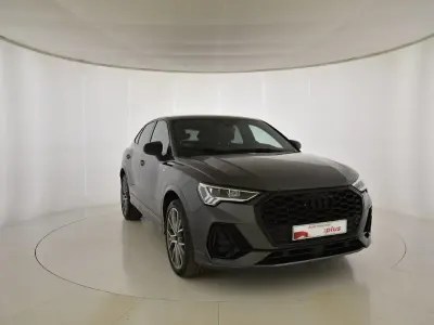 Usado Audi Q3 150 CV (110 kW) 2023 Gris/plata SUV