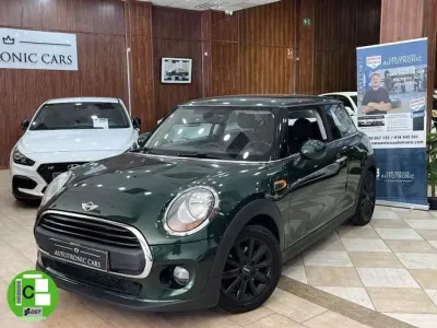 Usado Mini ONE 102 CV (75 kW) 2017 Verde Utilitario
