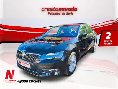 Usado Skoda Superb Ambition 190 CV (139 kW) 2020 Negro Berlina