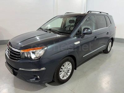 Usado SsangYong Rodius 178 CV (130 kW) 2018 Gris / plata Monovolumen