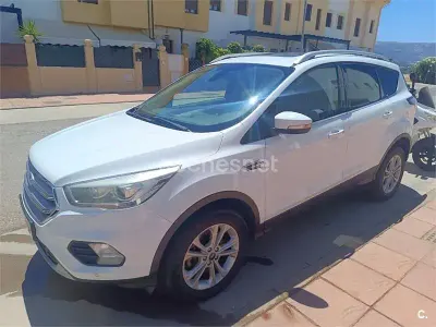 Usado Ford Kuga Titanium 150 CV (110 kW) 2017 Blanco SUV