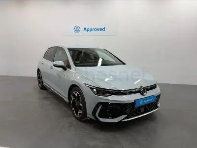 Usado VW Golf VIII R-line 150 CV (110 kW) 2025 Azul Berlina