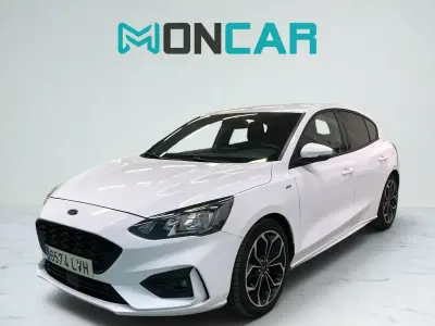 Usado Ford Focus ST-Line 155 CV (114 kW) 2021 Blanco Berlina