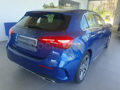Usado Mercedes A200 150 CV (110 kW) 2024 Azul Berlina
