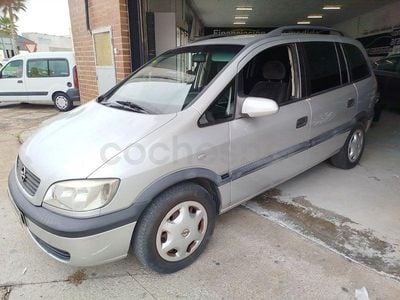 Usado Opel Zafira Elegance 100 CV (73 kW) 2002 Gris / plata Monovolumen