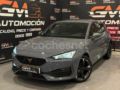 Usado Cupra Leon 150 CV (110 kW) 2023 Gris / plata Berlina