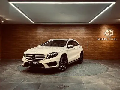 Usado Mercedes GLA200 AMG line 136 CV (100 kW) 2017 Blanco SUV