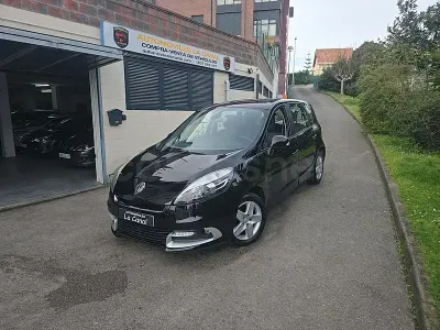 Usado Renault Scénic III Authentique 95 CV (69 kW) 2012 Negro Monovolumen