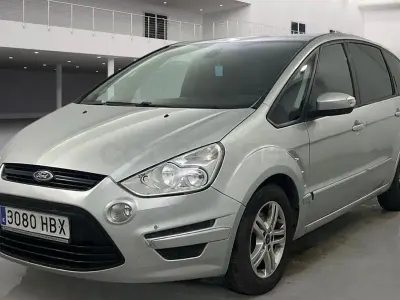 Begagnad Ford S-MAX
