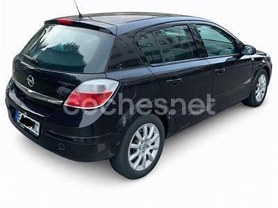 Negro Usado 2007 Opel Astra Enjoy Berlina | 3800 € (Un poco caro)
