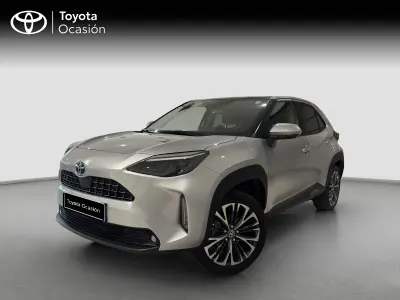 Usado Toyota Yaris Cross Plus 116 CV (85 kW) 2022 Gris SUV