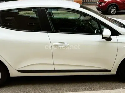 Usado Renault Clio V Zen 90 CV (66 kW) 2022 Blanco Berlina