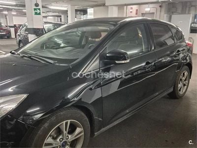 Usado Ford Focus Trend 125 CV (91 kW) 2014 Negro Berlina