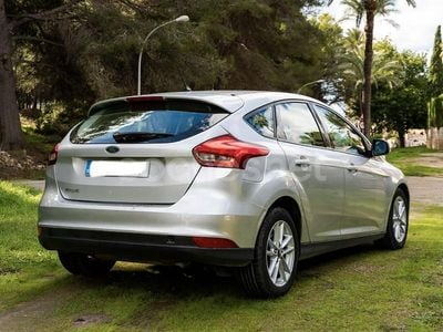 Gris Usado 2018 Ford Focus Trend Utilitario | 7995 € (Precio justo)