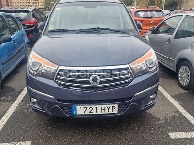 Usado Ssangyong (KGM) Rodius Limited 165 CV (121 kW) 2014 Azul Monovolumen