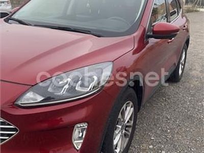 Usado Ford Kuga Titanium 150 CV (110 kW) 2020 Granate SUV