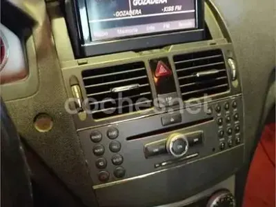 Usado Mercedes 220 150 CV (110 kW) 1993 Gris / plata Coupe