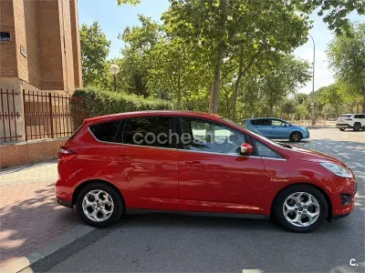 Usado Ford C-MAX Trend 95 CV (69 kW) 2011 Rojo Monovolumen
