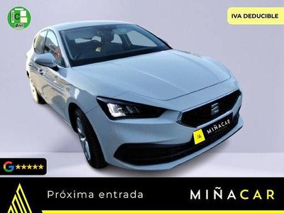 Usado Seat Leon Style 110 CV (80 kW) 2022 Blanco Familiar