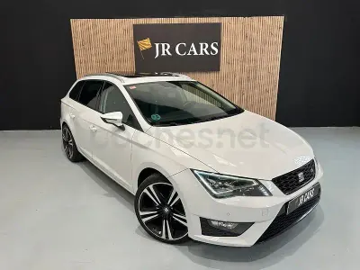 Usado Seat Leon FR 150 CV (110 kW) 2016 Blanco Familiar