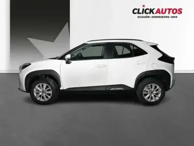 Usado Toyota Yaris Cross 117 CV (86 kW) 2025 Blanco SUV