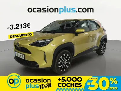 Usado Toyota Yaris Cross Active 116 CV (85 kW) 2024 Amarillo SUV
