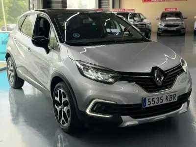 Usado Renault Captur XMOD 120 CV (88 kW) 2017 Gris / plata SUV