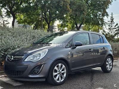 Gris / plata Usado 2013 Opel Corsa Selective Berlina | 5400 € (Precio justo)