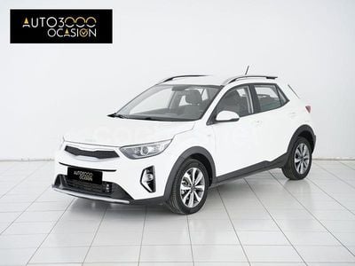 Blanco Usado 2021 Kia Stonic SUV | 16.006 € (Precio justo)