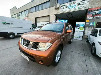 Usado Nissan Pathfinder 171 CV (125 kW) 2006 Naranja SUV