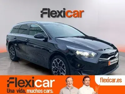 Usado Kia Ceed Style 100 CV (73 kW) 2025 Negro Utilitario