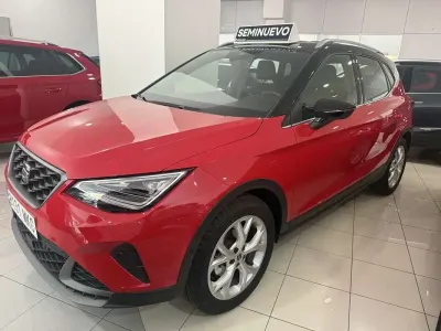 Usado Seat Arona FR 110 CV (80 kW) 2023 Rojo SUV