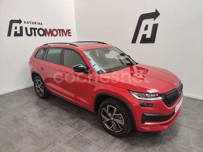 Rojo Usado 2023 Skoda Kodiaq SportLine SUV | 35.900 € (Caro)