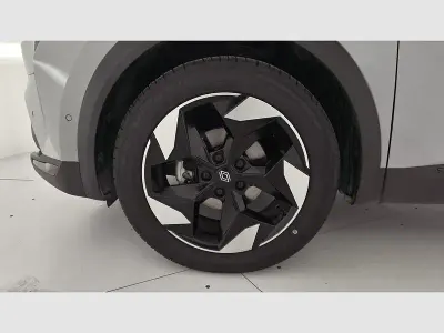 Usado Renault Captur Techno 100 CV (73 kW) 2025 Gris SUV