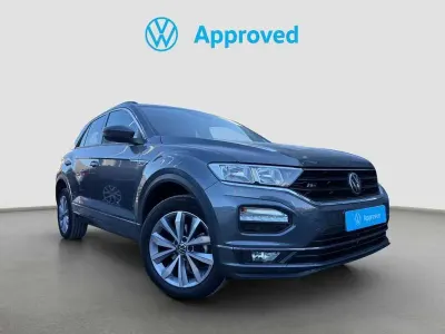 Usado VW T-Roc Advance 110 CV (80 kW) 2021 Gris SUV