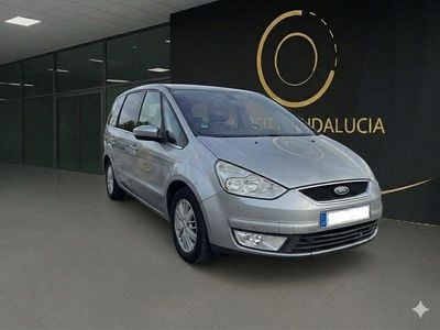 Usado Ford Galaxy Ghia 140 CV (102 kW) 2008 Gris / plata Monovolumen