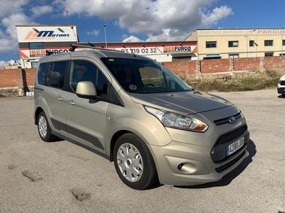 Gris Usado 2015 Ford Tourneo Familiar | 8550 € (Precio justo)