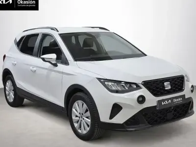 Usado Seat Arona Reference 95 CV (69 kW) 2023 Blanco SUV