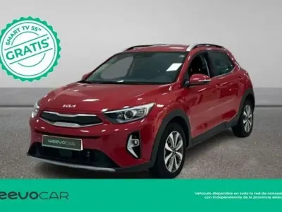 Usado Kia Stonic 101 CV (74 kW) 2024 Rojo SUV