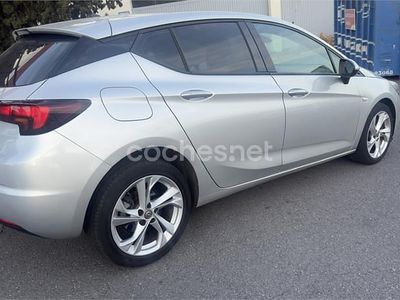 Gris / plata Usado 2016 Opel Astra Excellence Berlina | 7200 € (Super precio)
