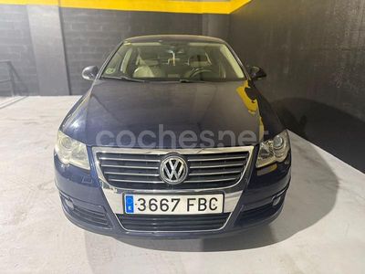 Azul Usado 2007 VW Passat Trendline Berlina | 3900 € (Precio justo)