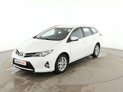 Blanco Usado 2014 Toyota Auris Touring Sports Active Familiar | 12.299 €