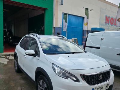 Usado Peugeot 2008 102 CV (75 kW) 2019 Blanco SUV