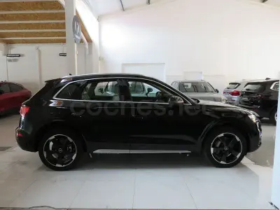 Käytetty Audi Q5 Advanced Plus 299 HP (219 kW) 2021 Musta Katumaasturi