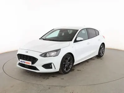 Usado Ford Focus ST-Line 125 CV (91 kW) 2019 Blanco Berlina
