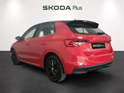Usado Skoda Fabia Style 95 CV (69 kW) 2022 Rojo Utilitario